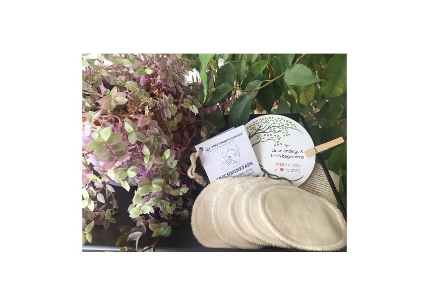 5 MAKEUP REMOVAL PADS X 5st